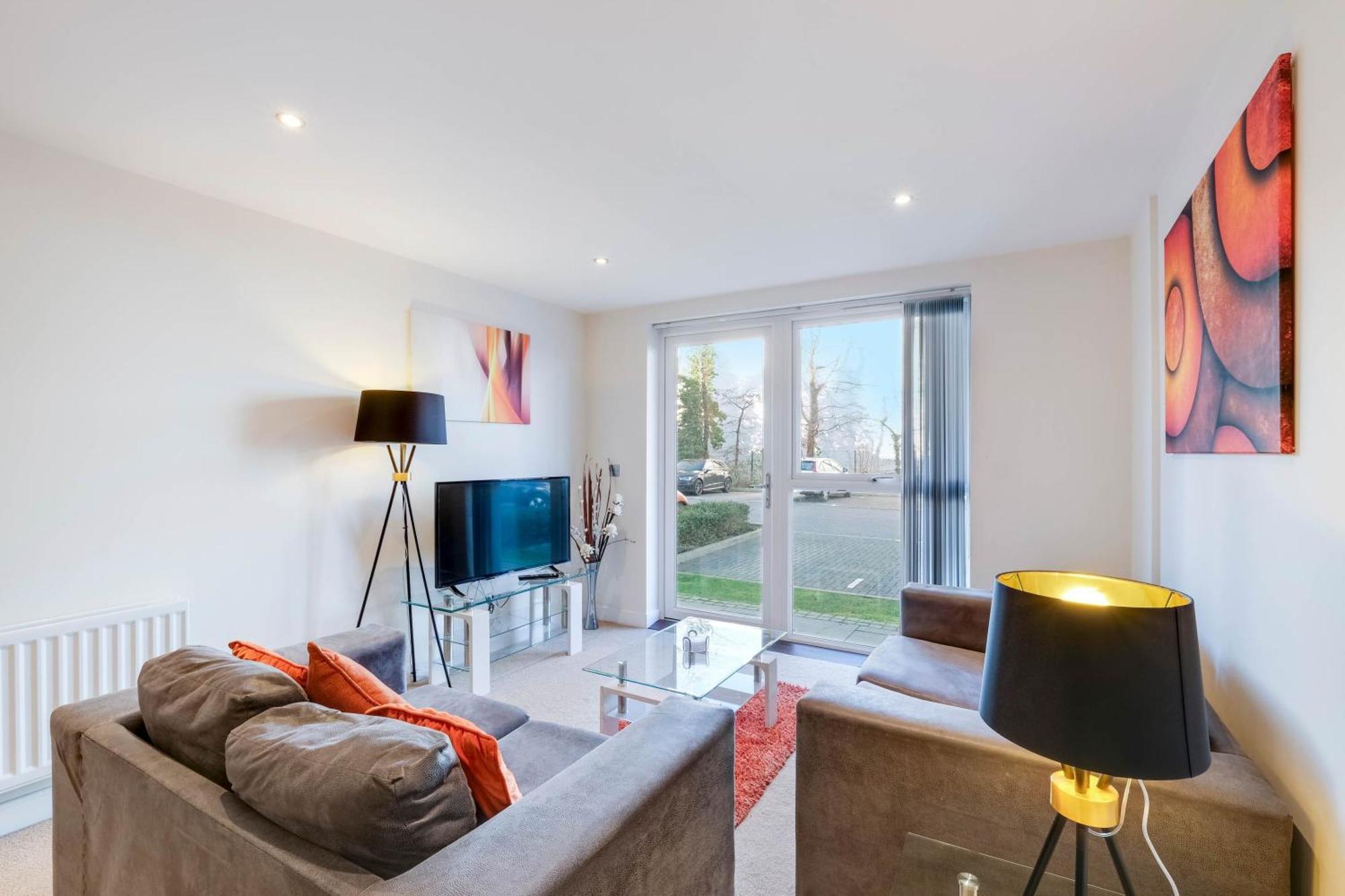 Alder House Serviced Apartment Maidenhead By 360Stays ภายนอก รูปภาพ