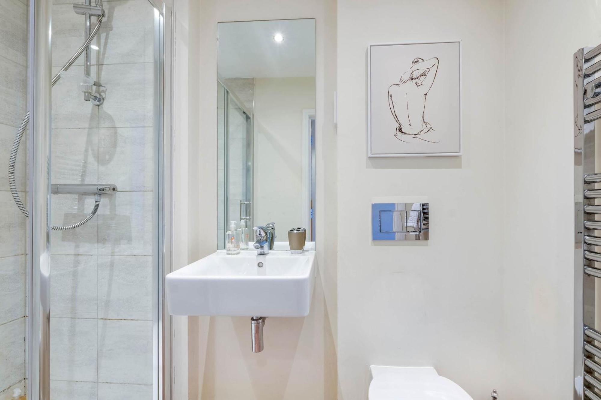 Alder House Serviced Apartment Maidenhead By 360Stays ภายนอก รูปภาพ