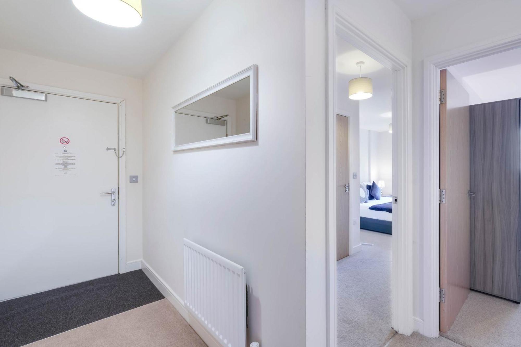 Alder House Serviced Apartment Maidenhead By 360Stays ภายนอก รูปภาพ